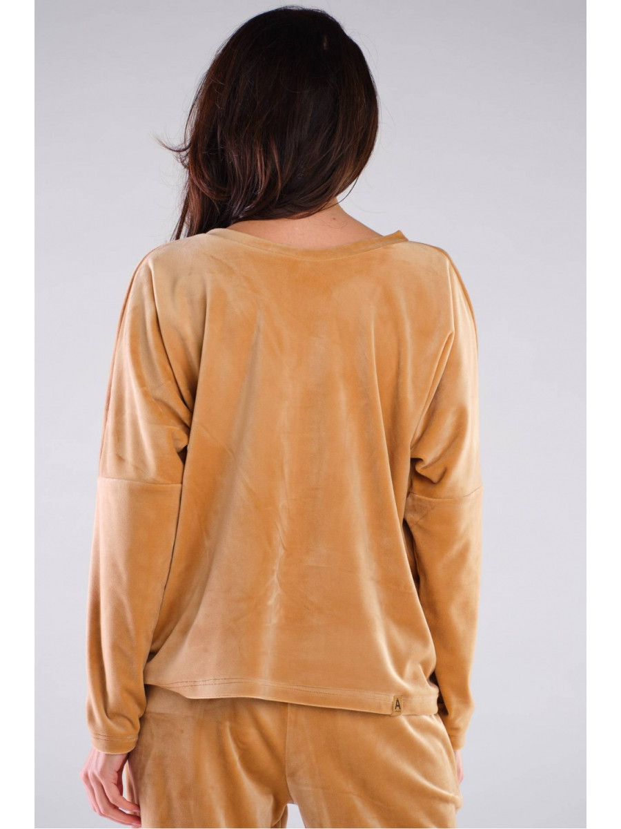 Sweatshirt model 155457 awama