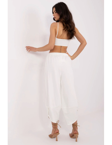 Pantalon survêtement model 211189 Relevance