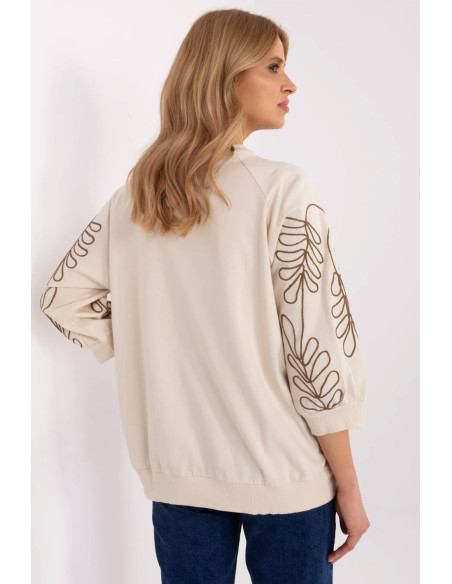 Sweatshirt model 209852 Relevance