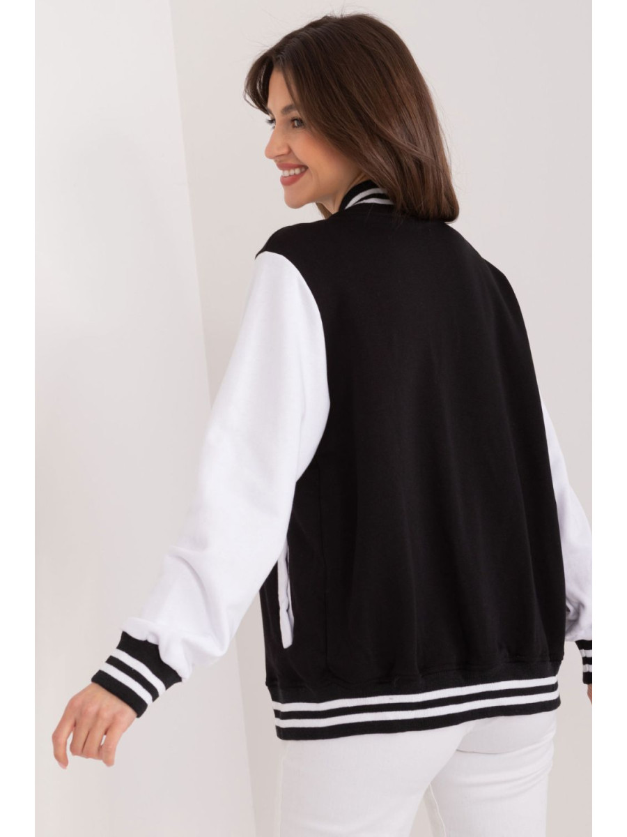 Sweatshirt model 192368 Relevance