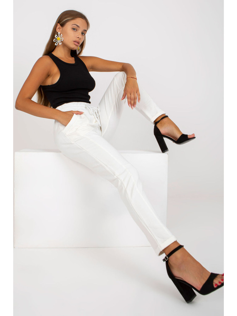 Pantalon survêtement model 169084 Relevance