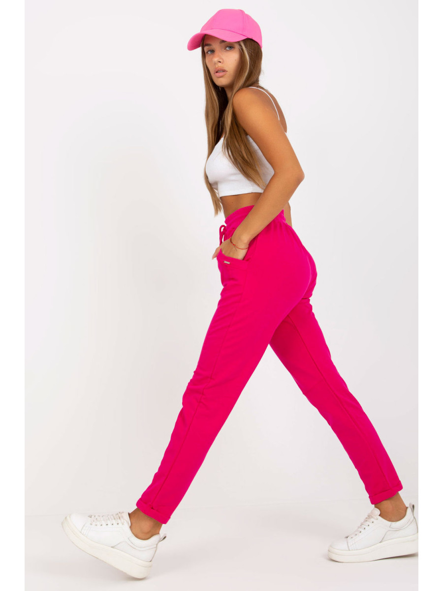 Pantalon survêtement model 169086 Relevance