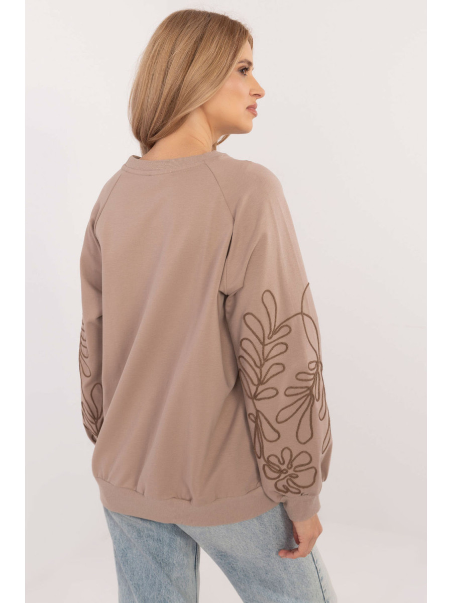Sweatshirt model 208236 Relevance