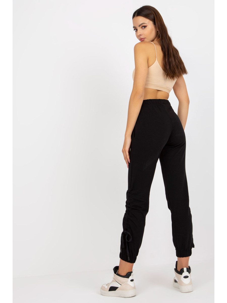 Pantalon survêtement model 166715 Relevance