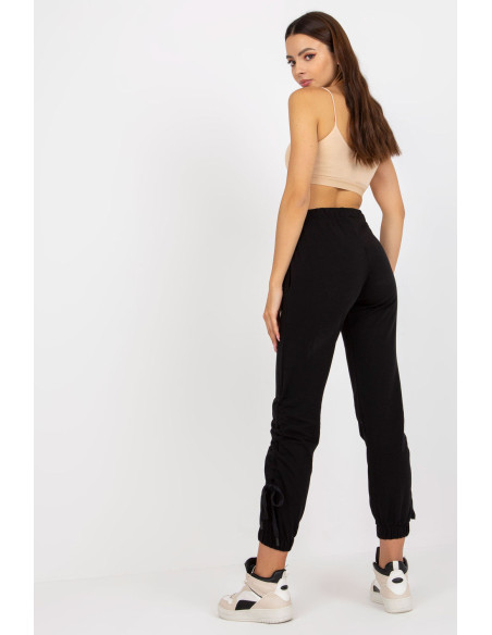 Pantalon survêtement model 166715 Relevance