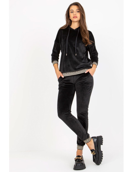 L`ensemble model 172688 Relevance