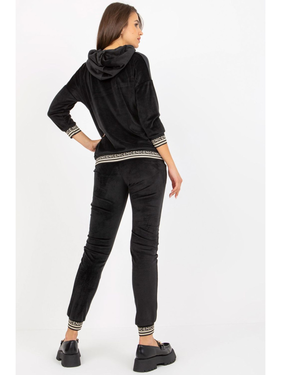 L`ensemble model 172688 Relevance