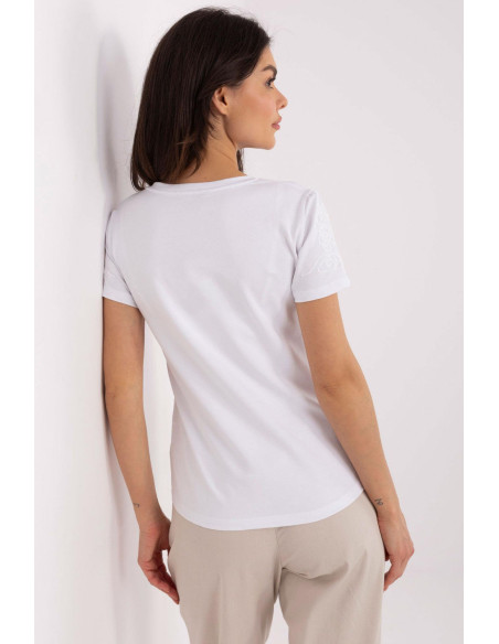 T-shirt model 210662 Relevance