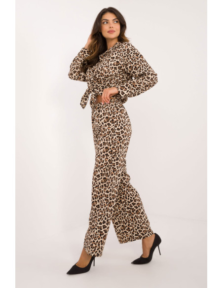 L`ensemble model 200212 Italy Moda