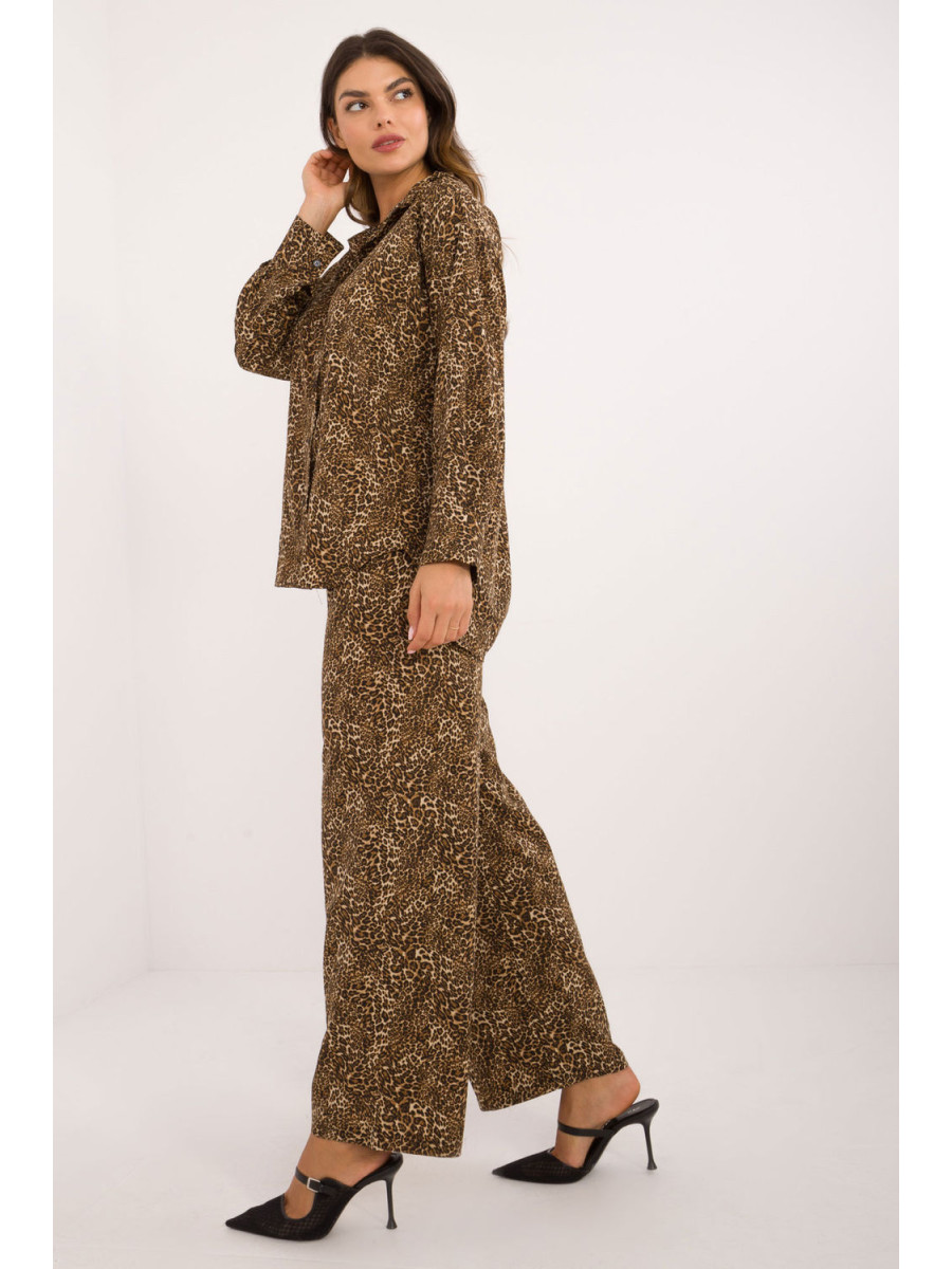 L`ensemble model 200214 Italy Moda