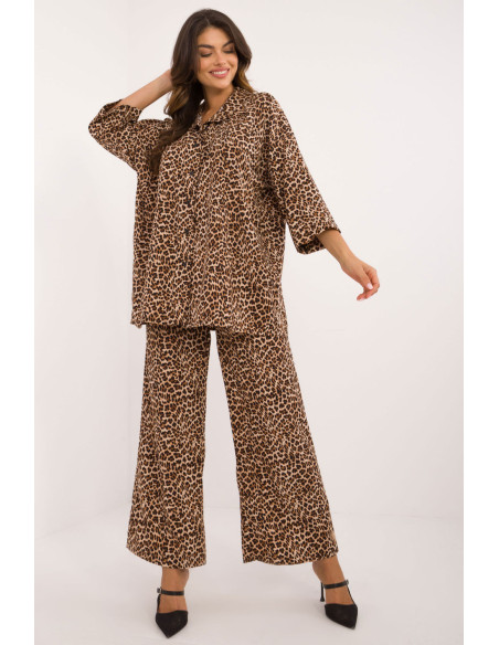 L`ensemble model 200217 Italy Moda