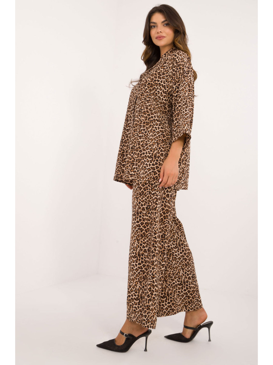L`ensemble model 200217 Italy Moda