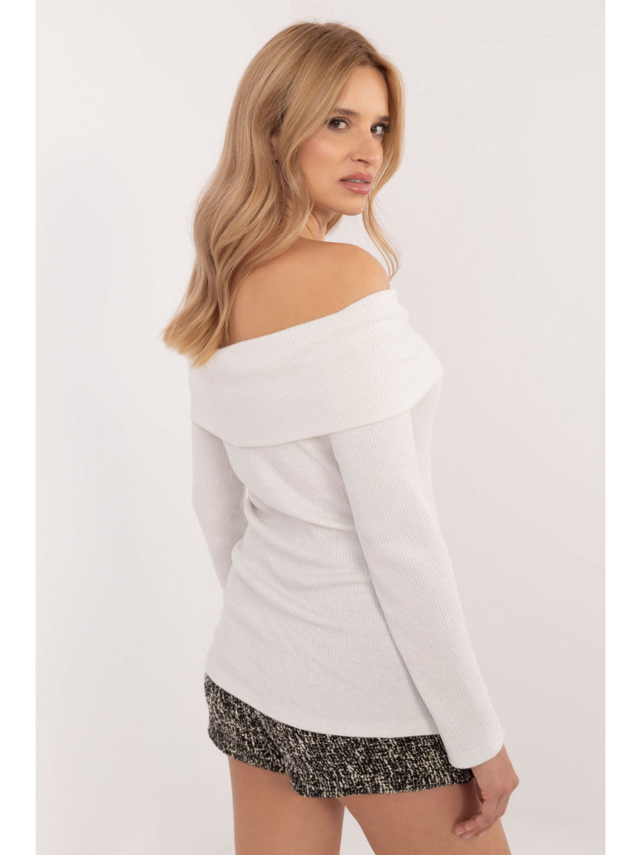 Chandail model 202749 Italy Moda
