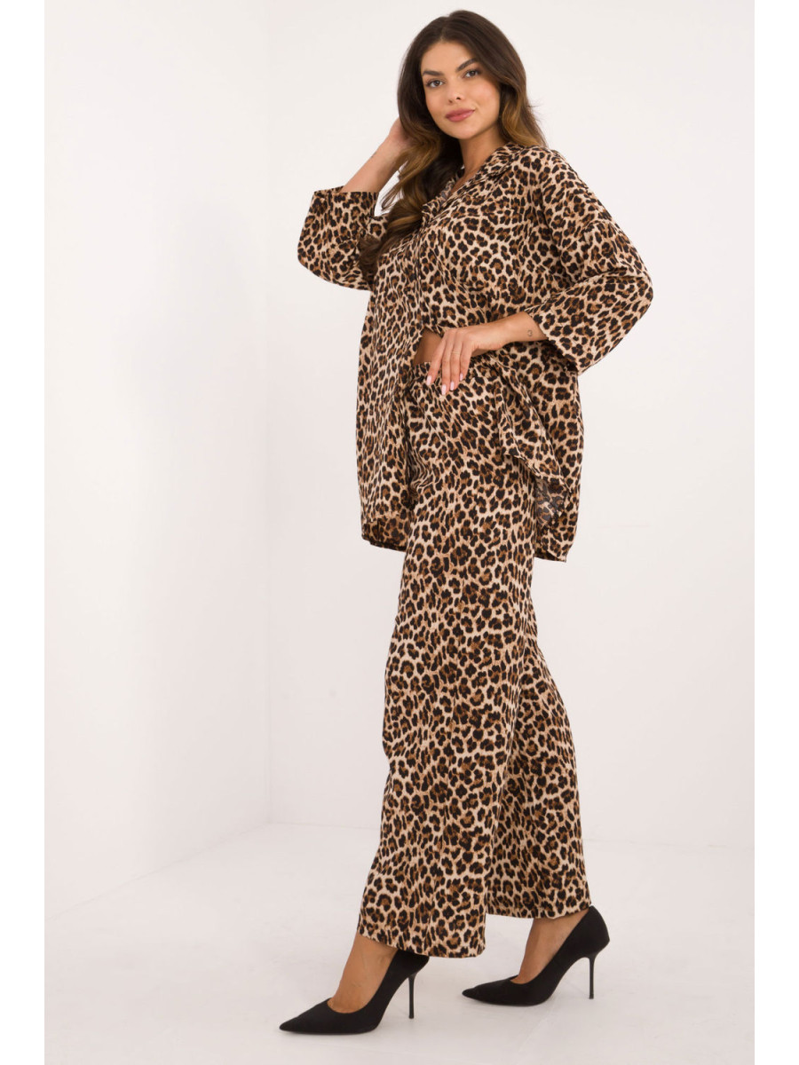L`ensemble model 200219 Italy Moda
