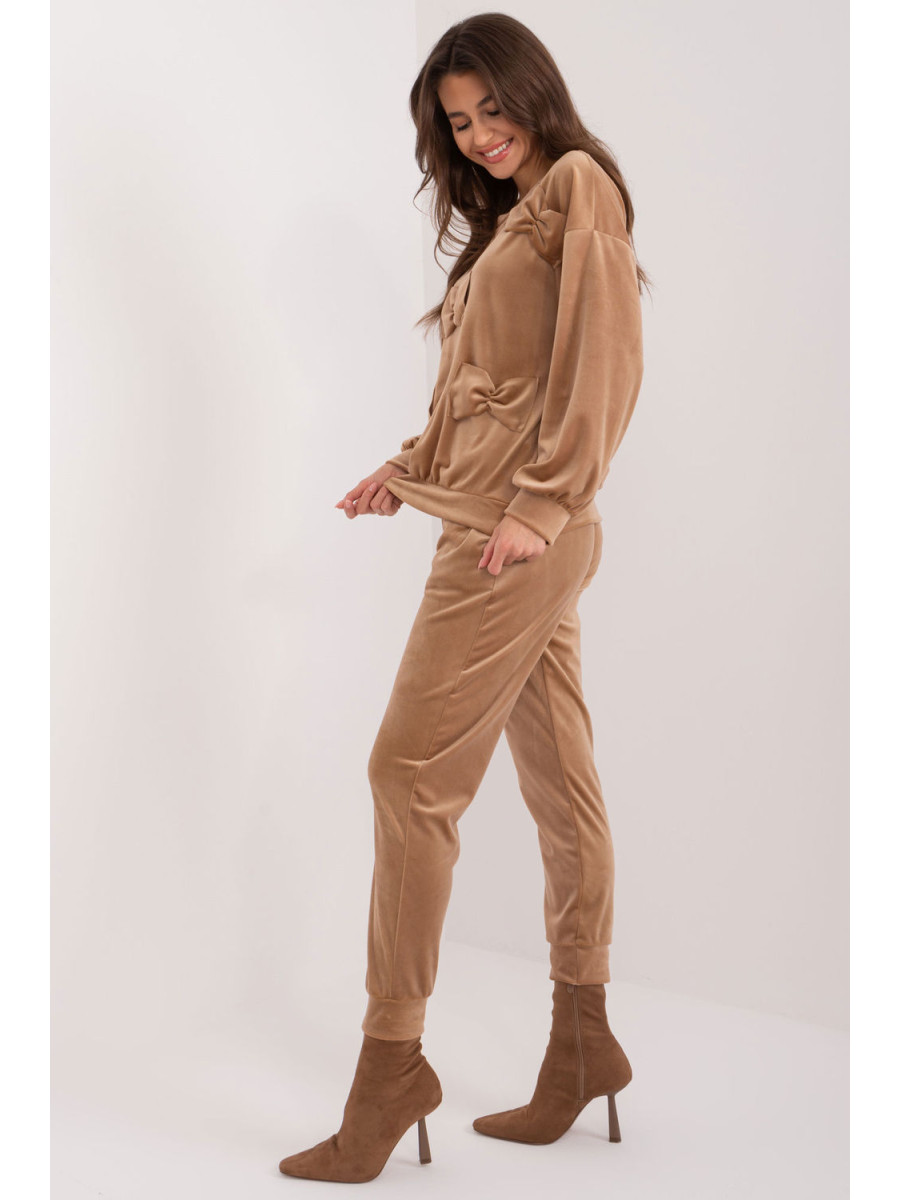 L`ensemble model 193491 Italy Moda
