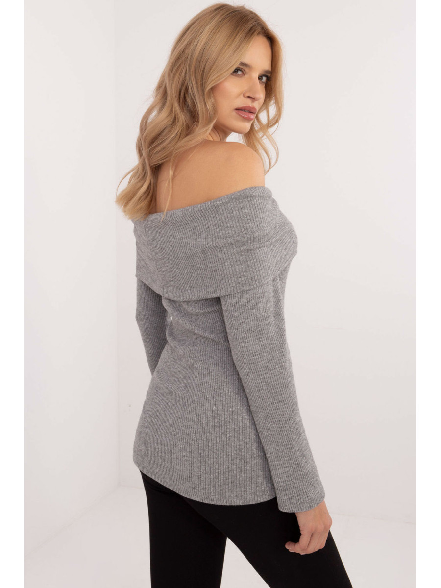 Chandail model 202751 Italy Moda