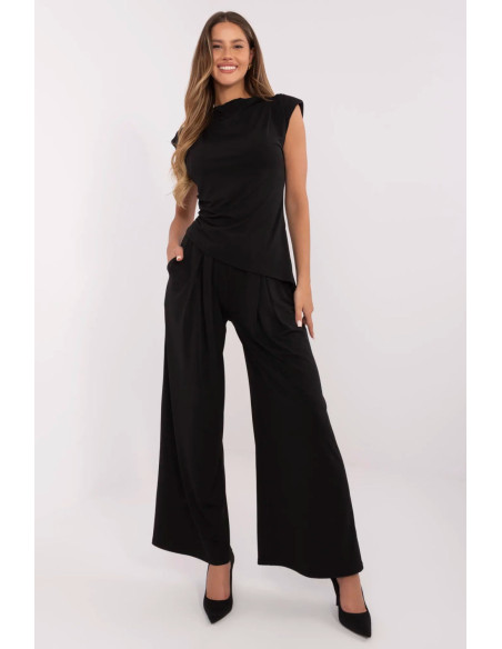 L`ensemble model 211276 Italy Moda