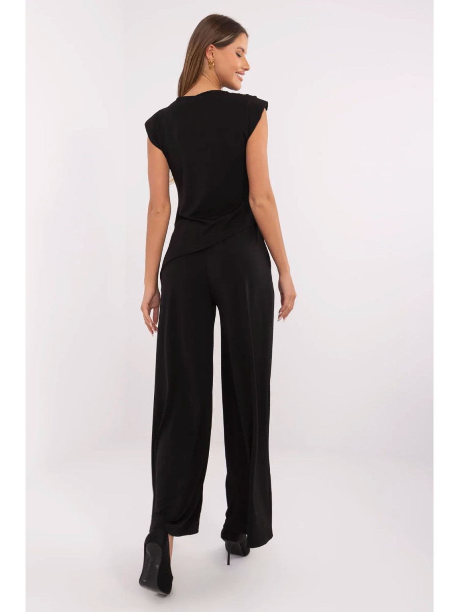 L`ensemble model 211276 Italy Moda