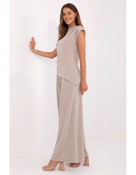 L`ensemble model 211277 Italy Moda