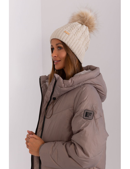 Bonnet model 187438 Rue Paris