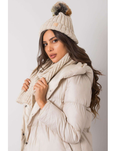 L`ensemble model 171800 Rue Paris