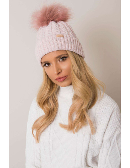 Bonnet model 187441 Rue Paris