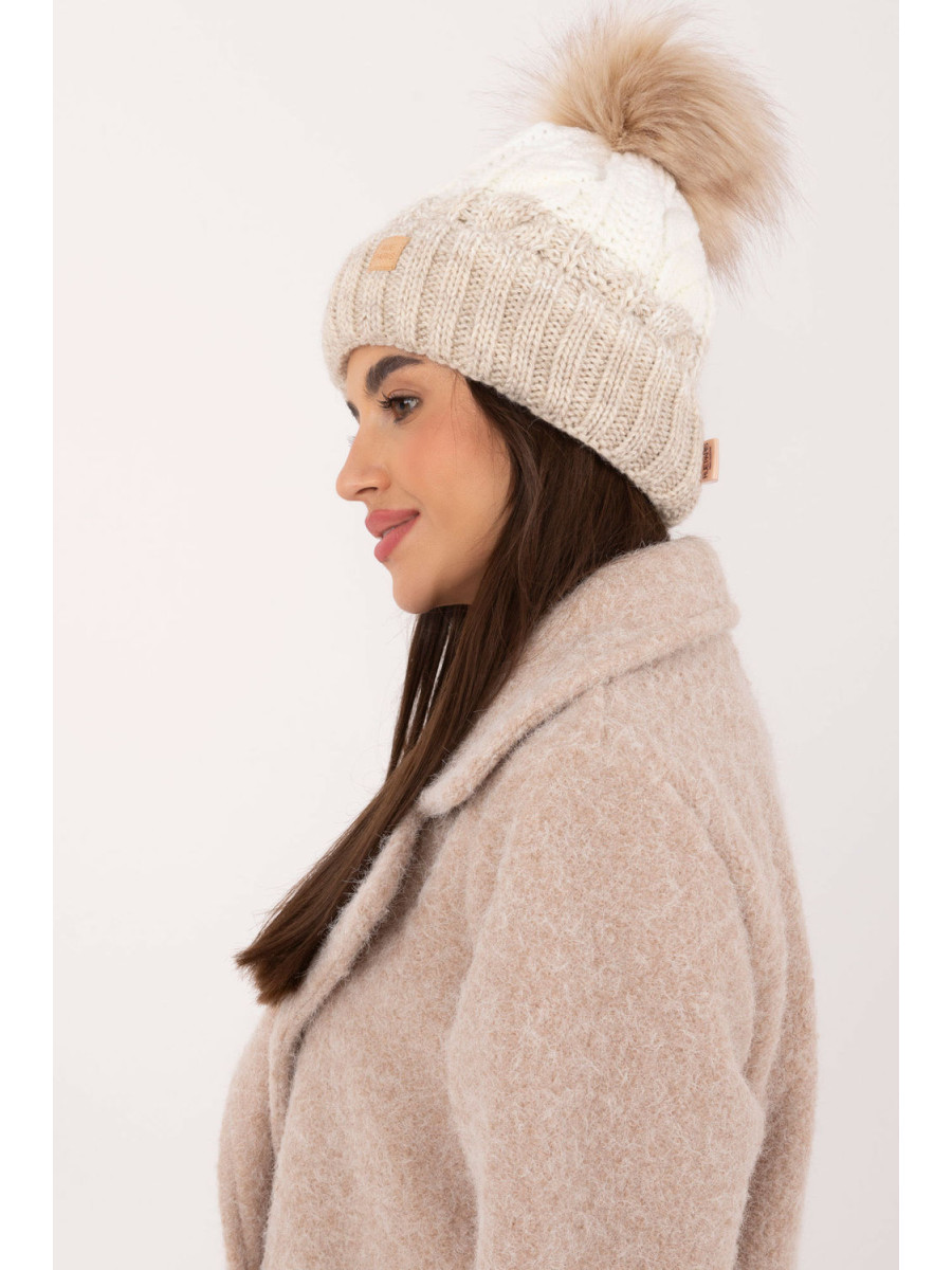 Bonnet model 201412 Rue Paris