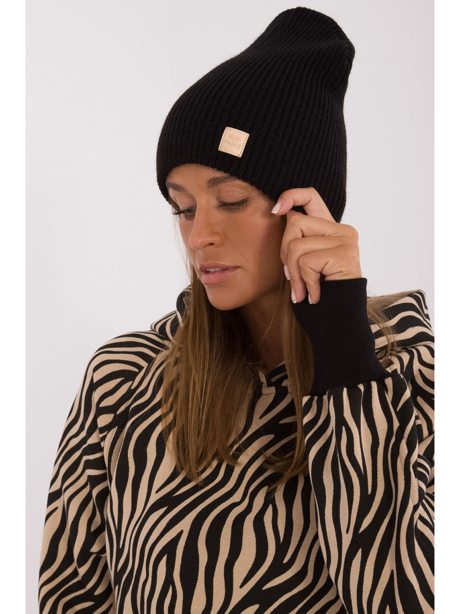 Bonnet model 201430 Rue Paris
