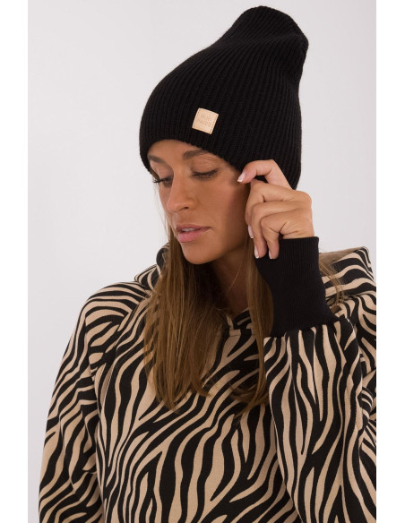 Bonnet model 201430 Rue Paris