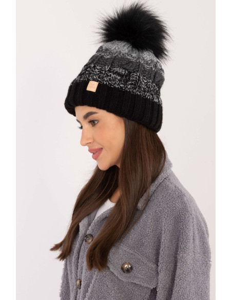 Bonnet model 201413 Rue Paris