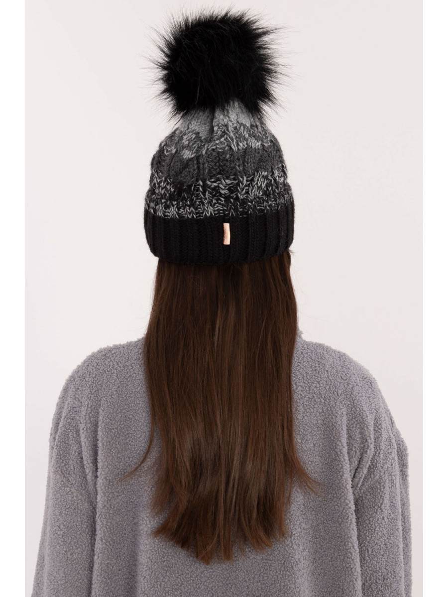 Bonnet model 201413 Rue Paris