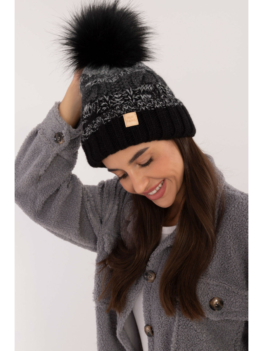 Bonnet model 201413 Rue Paris