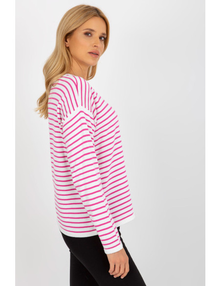 Chandail model 175751 Rue Paris