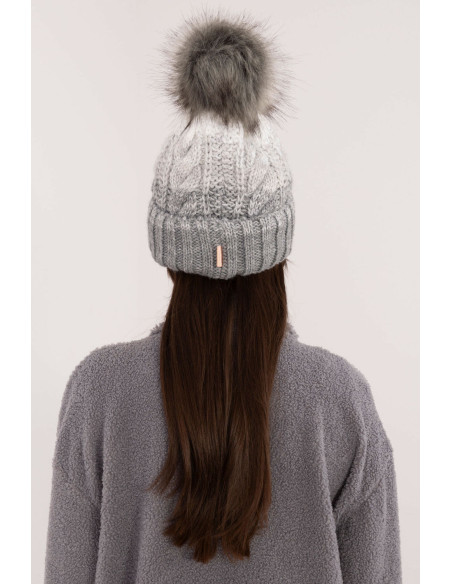 Bonnet model 201414 Rue Paris