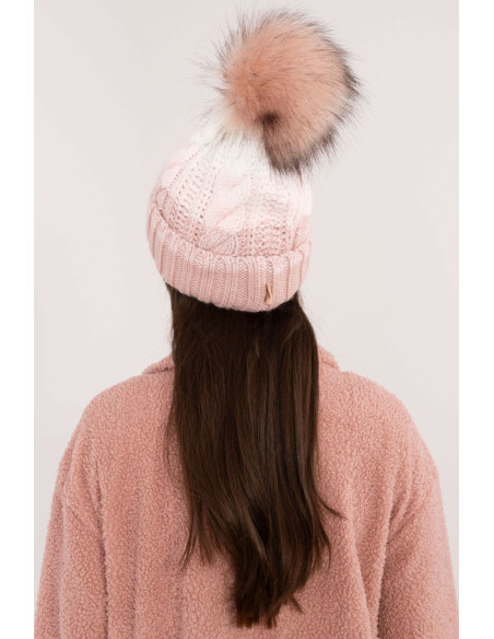 Bonnet model 201415 Rue Paris