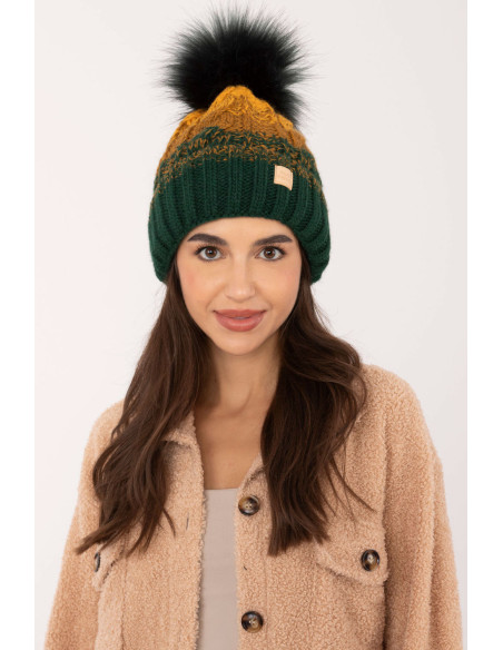 Bonnet model 201416 Rue Paris