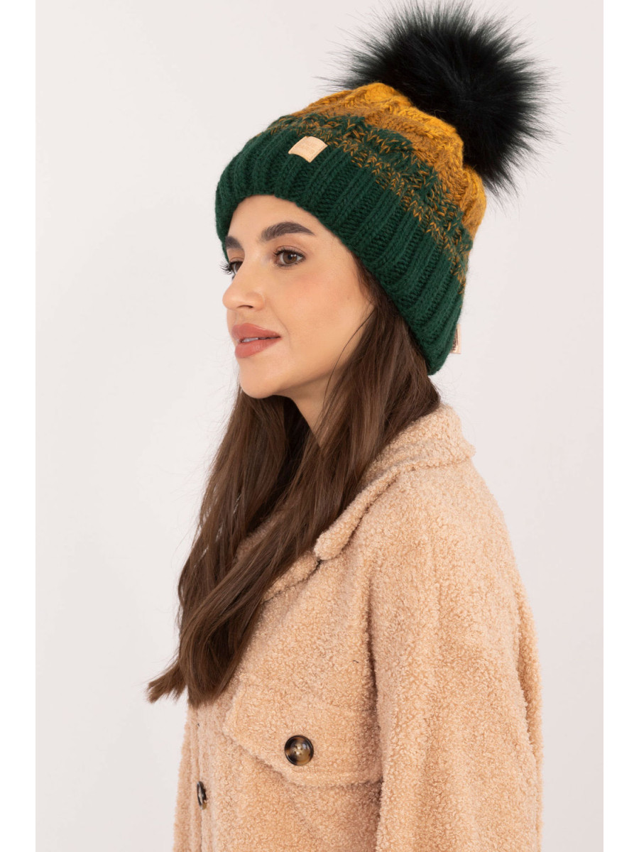 Bonnet model 201416 Rue Paris