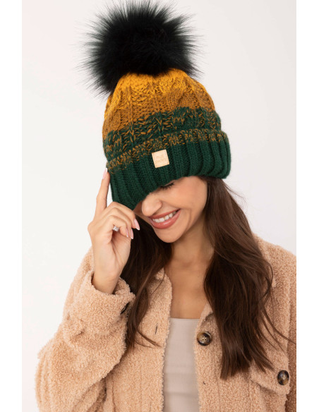 Bonnet model 201416 Rue Paris