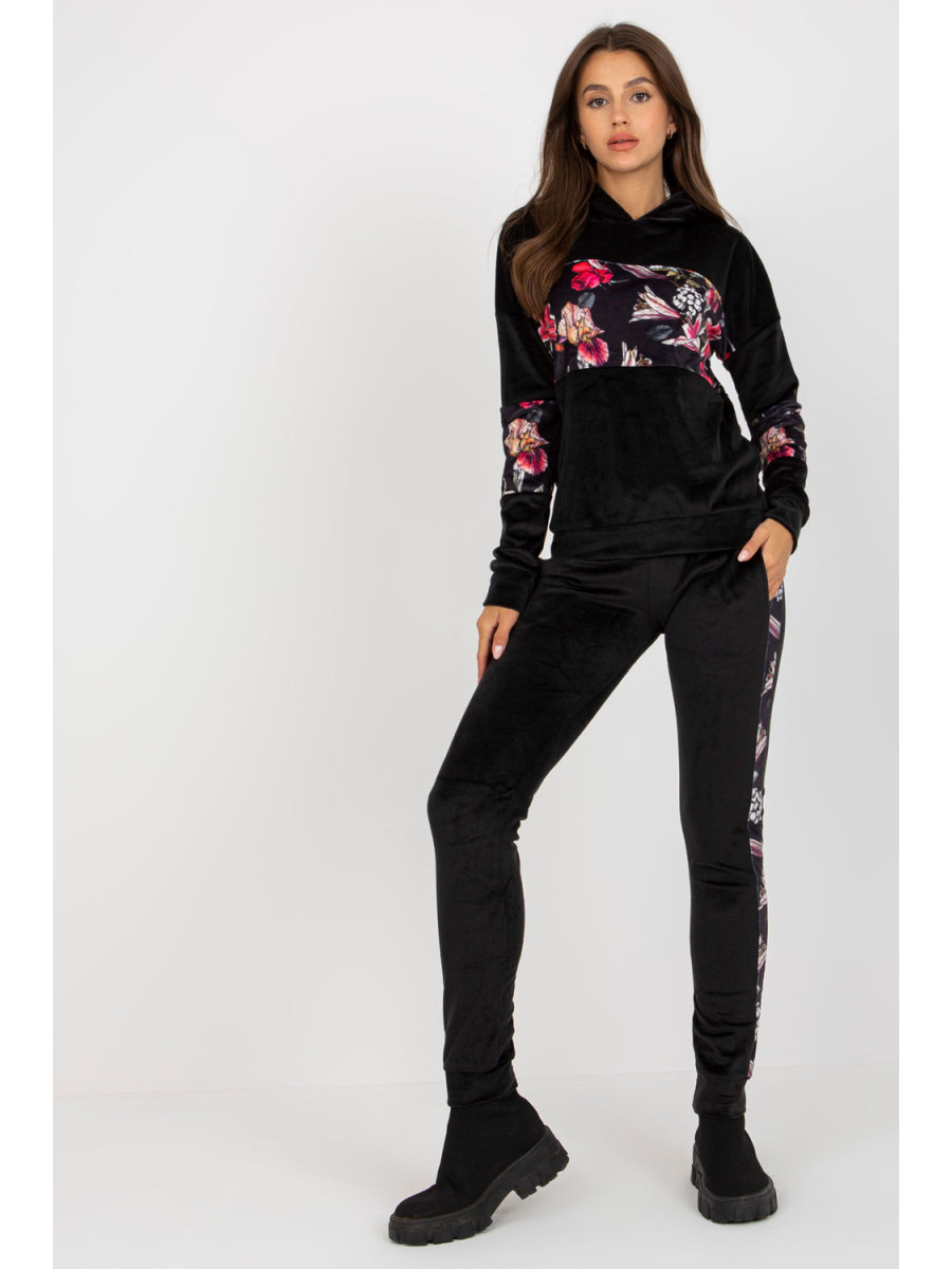 L`ensemble model 170347 Rue Paris
