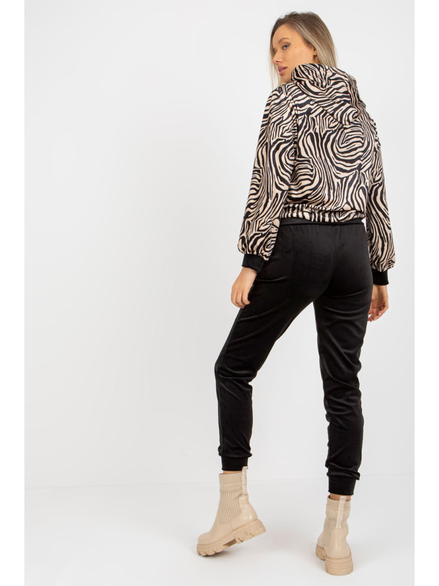 L`ensemble model 173357 Rue Paris