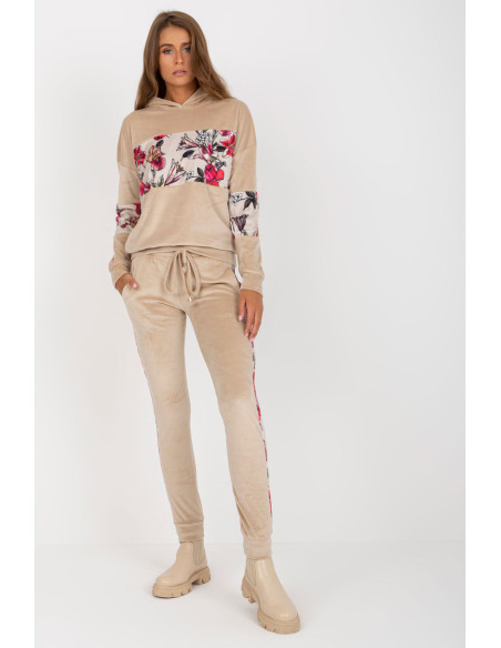 L`ensemble model 170348 Rue Paris