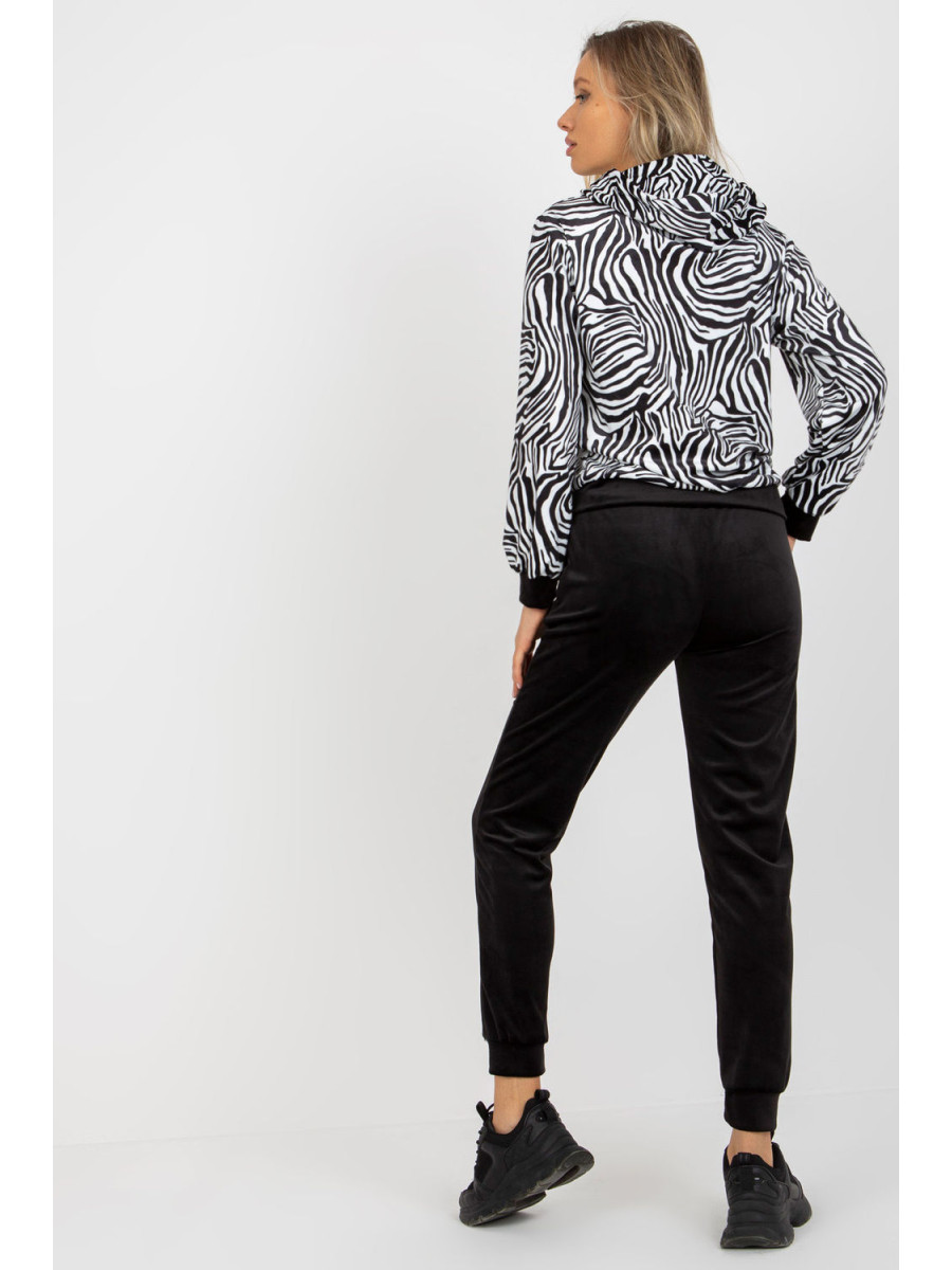 L`ensemble model 173358 Rue Paris