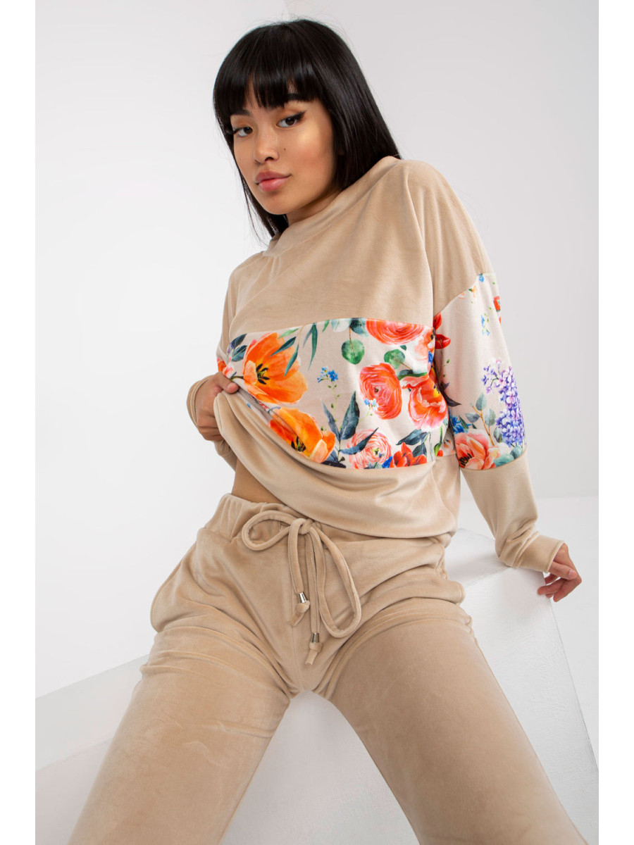 L`ensemble model 169458 Rue Paris