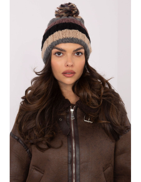 Bonnet model 203832 AT