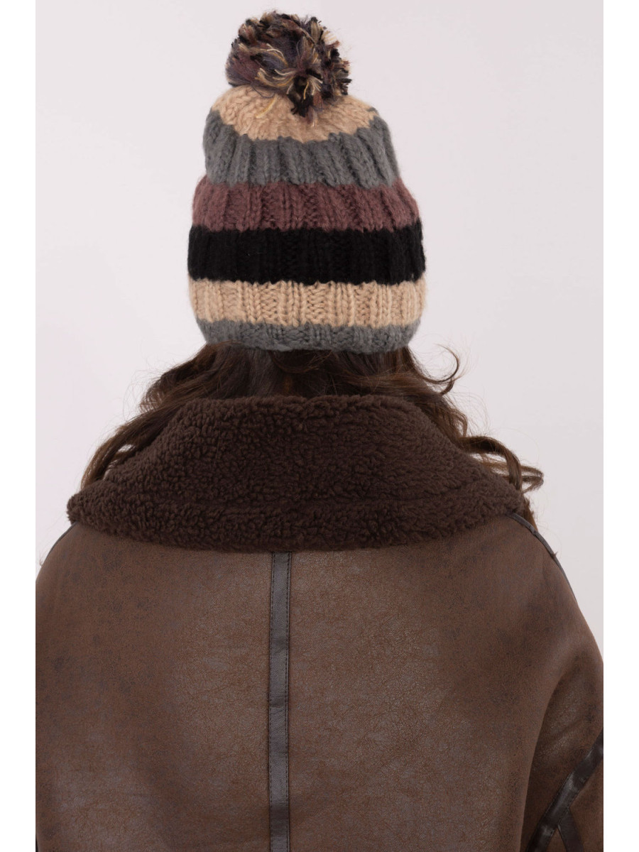 Bonnet model 203832 AT