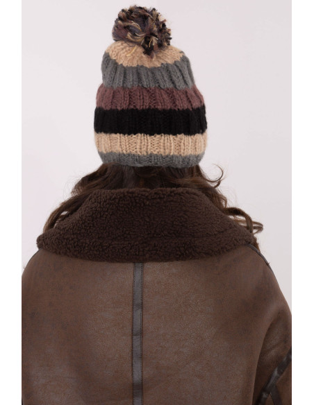 Bonnet model 203832 AT