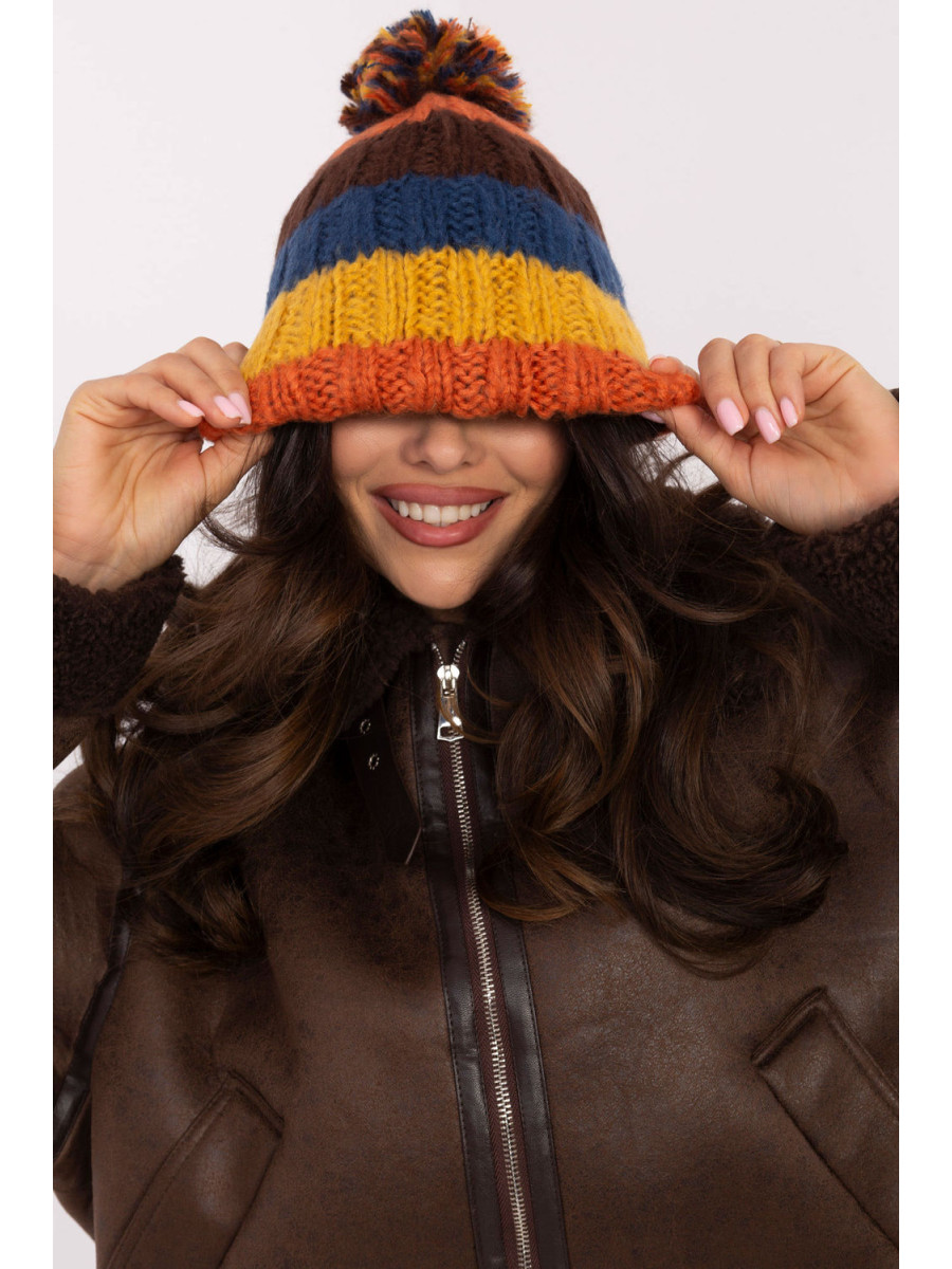 Bonnet model 203833 AT