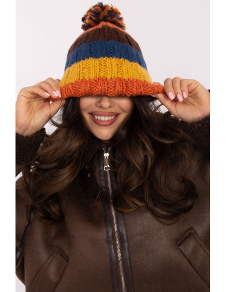 Bonnet model 203833 AT