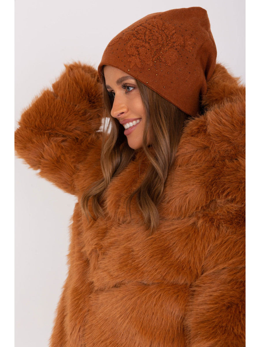 Bonnet model 190600 AT