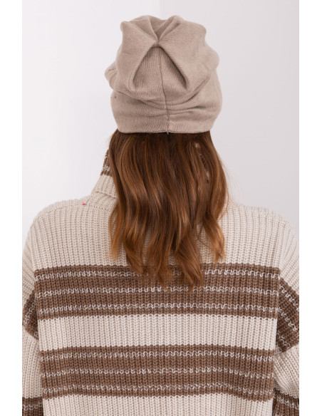 Bonnet model 190602 AT